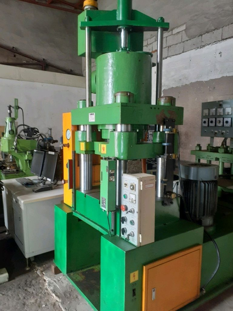 유압단조프레스 300톤 이미지