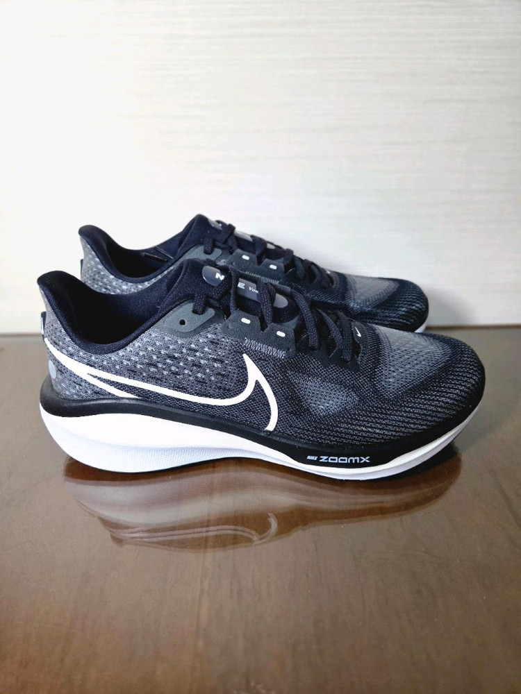 (255,270) 나이키 에어 줌 보메로 러닝화 블랙화이트 이미지