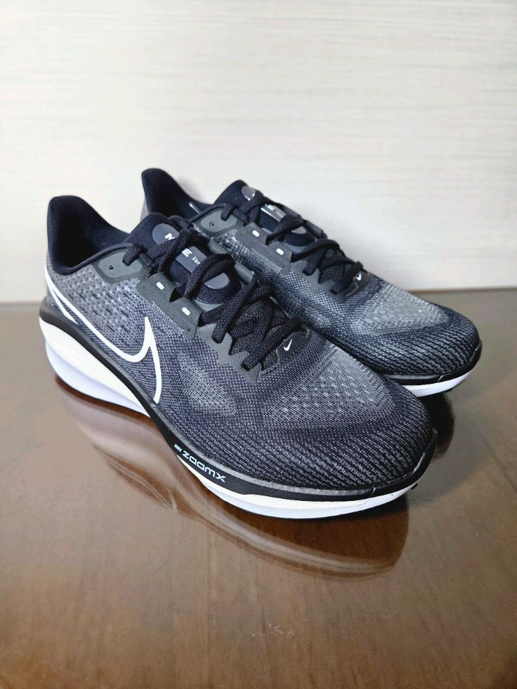 (255,270) 나이키 에어 줌 보메로 러닝화 블랙화이트 이미지