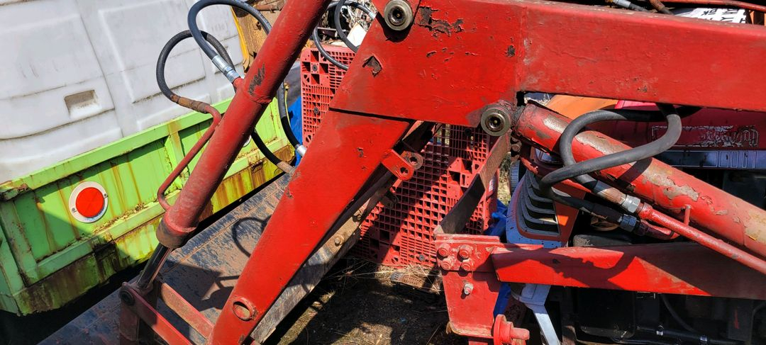 국제 43마력 트랙터 트렉트 트랙타 트렉터 트랙트 로더 본기 로터리 일발시동 엔진상태좋음 이미지