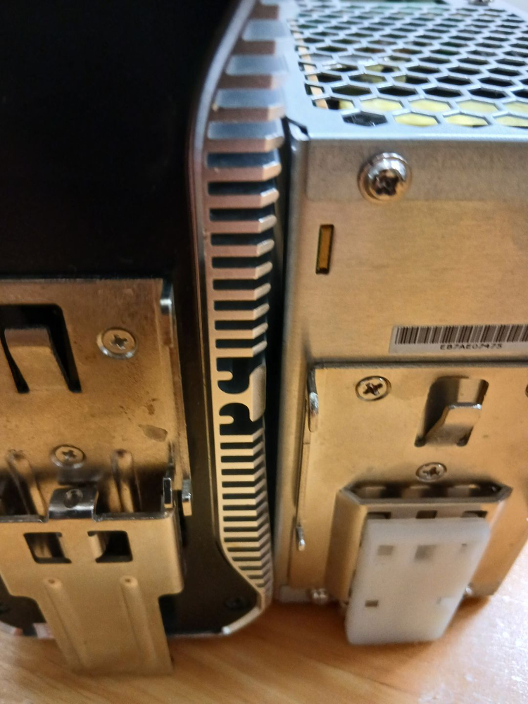 산업용 L2+ 매니지드 PoE 이더넷 스위치와 민웰 NDR -240-48파워 서프라이 세트 이미지