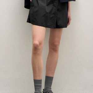 한섬 25ss 시스템 텍스처 블록 패널 밴딩 쇼츠 55 (카키) 이미지