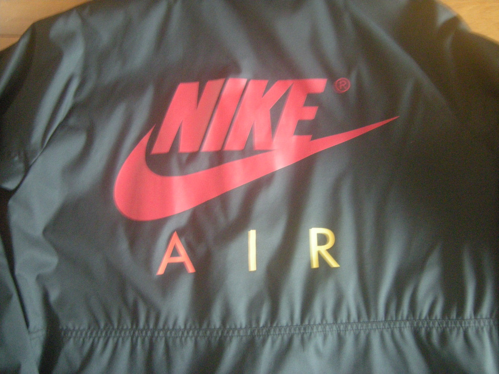 나이키에어 빅스우시 바람막이자켓m사이즈 국내미출시색상 한정판/아디다스 노스페이스 러닝조깅헬스배낭캠핑acg아이폰 이미지
