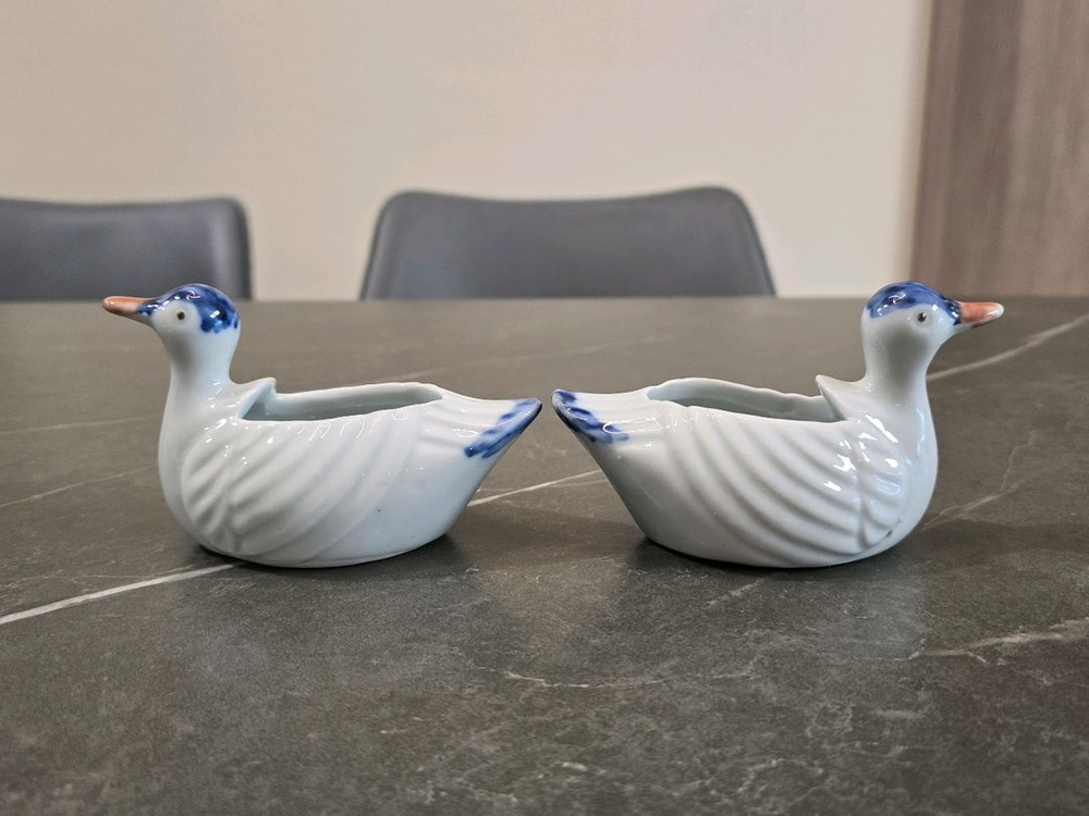 청화백자 오리 한쌍 이미지