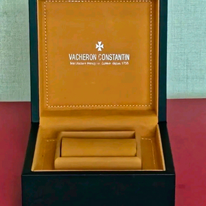바쉐론 콘스탄틴 시계 케이스 이미지