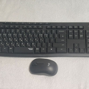 게이밍 헤드셋 키보드 마우스, 스피커, 쿨링패드 팝니다 이미지