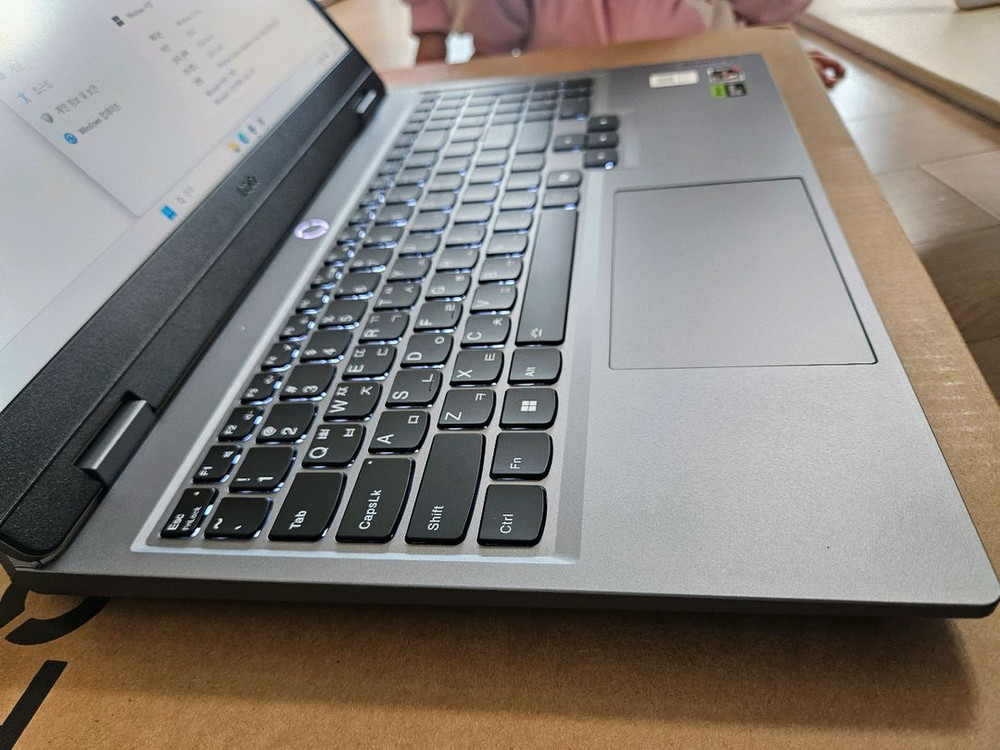 레노버 LOQ 15ARP9 15인치 노트북 RTX4050 풀박스 이미지
