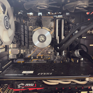 I7-8700k+asus-z370+g.skill d4 16gb+msi 1060 6gb 이미지