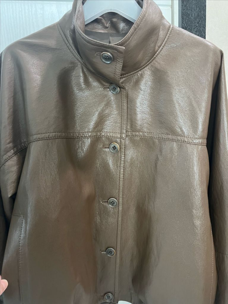 모노하 하이넥 레더자켓 팝니다 이미지