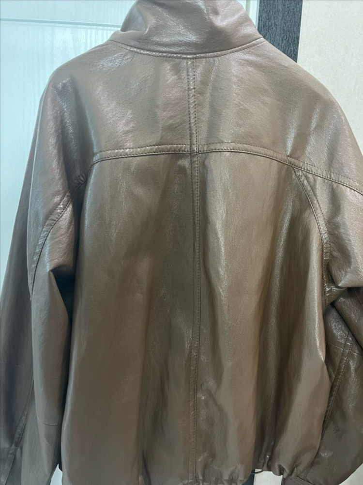 모노하 하이넥 레더자켓 팝니다 이미지