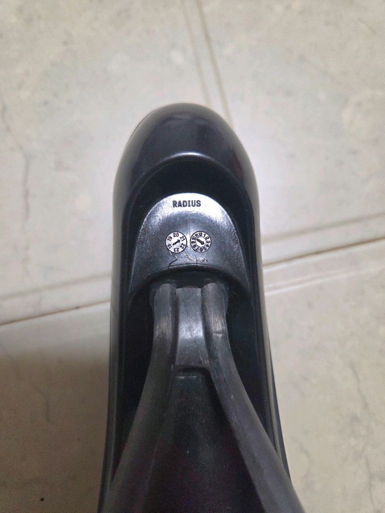 패브릭 래디우스 안장 이미지