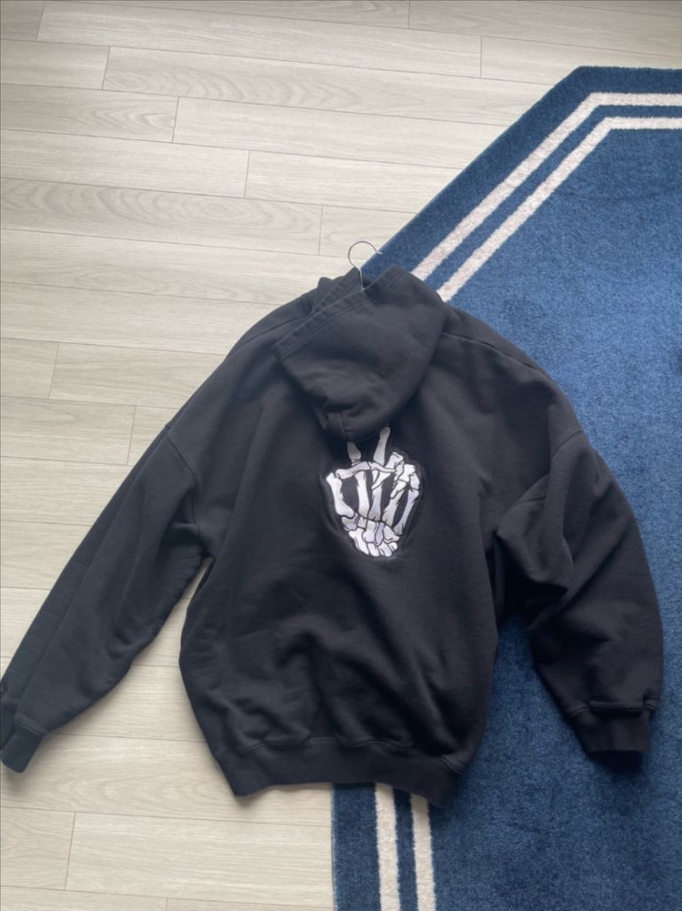 발렌시아가 21SS 스마일 드립 로고 후드티 (S사이즈) 이미지