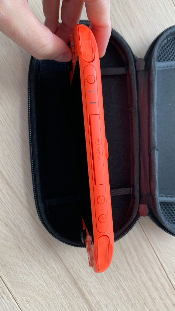 소니 PS Vita 2세대 128GB 비타 2005 비타 2세대 오렌지 팝니다. 이미지