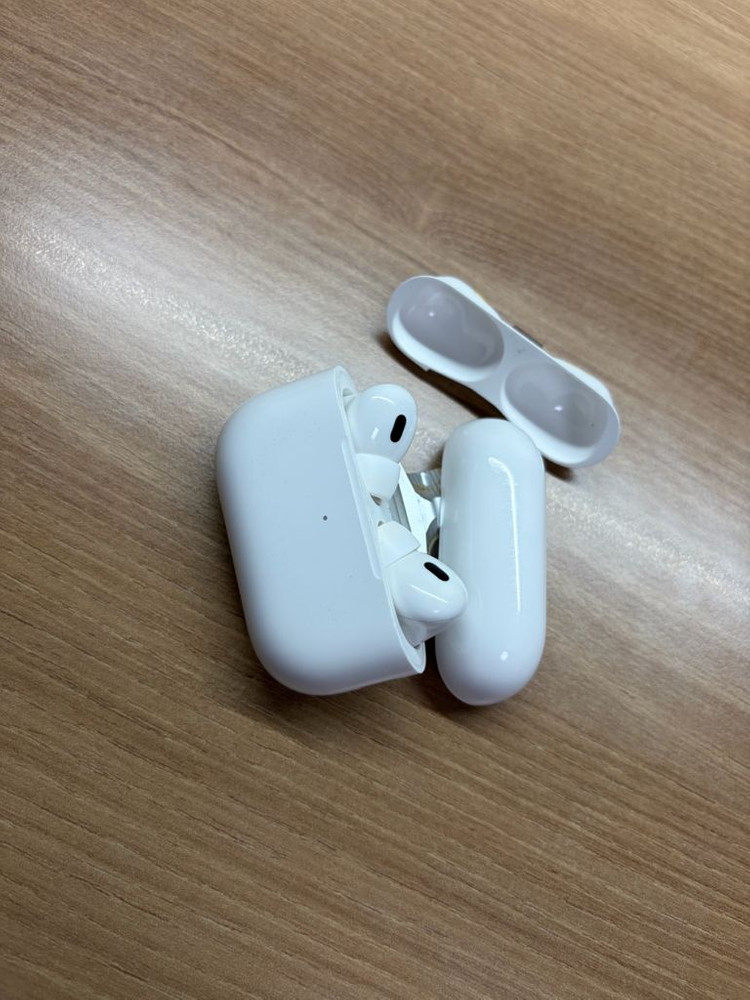 에어팟 프로2 8핀 판매합니다 이미지