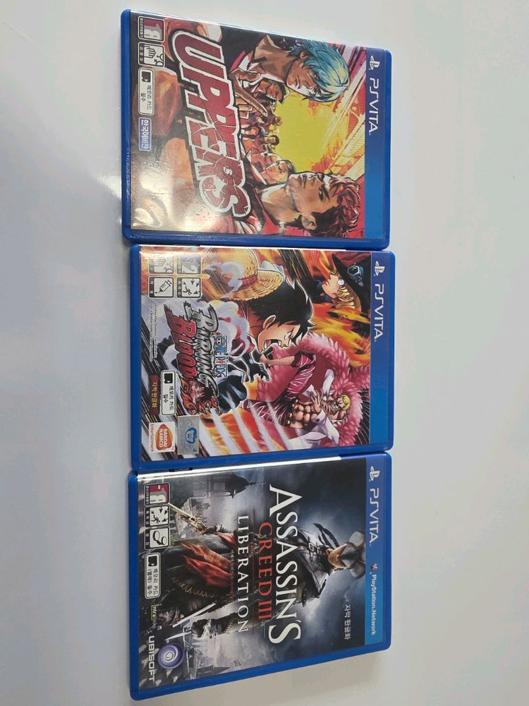 [S급/풀구성] PS Vita 2세대 화이트 + 호리 정품 L2/R2 그립 + 타이틀 3종 (충전기 2개 포함) 이미지