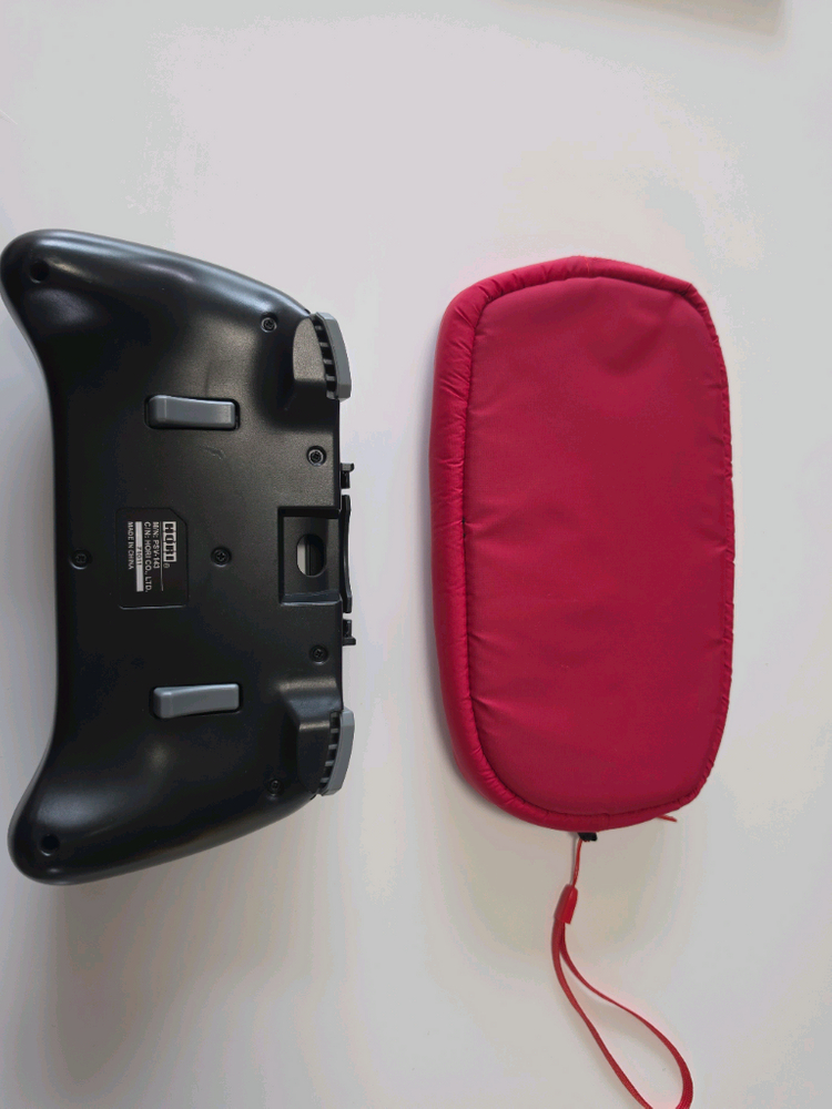 [S급/풀구성] PS Vita 2세대 화이트 + 호리 정품 L2/R2 그립 + 타이틀 3종 (충전기 2개 포함) 이미지