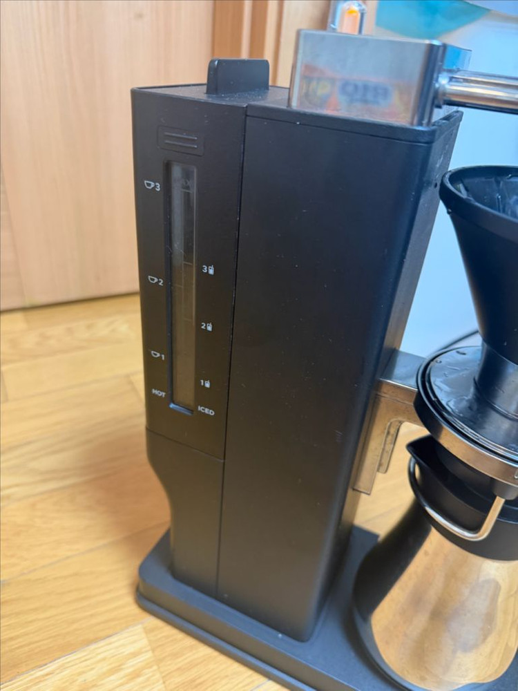 발뮤다 더 브루 커피머신 이미지