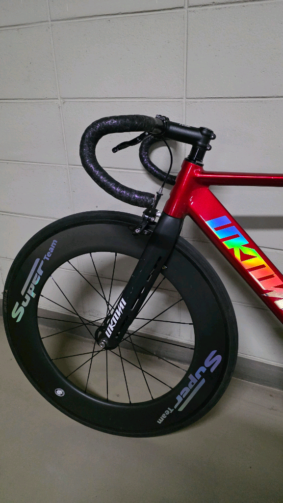 언노운 lv3 리플렉티드 레드+리볼트88카본휠 팝니다. 이미지