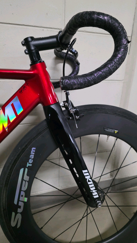 언노운 lv3 리플렉티드 레드+리볼트88카본휠 팝니다. 이미지