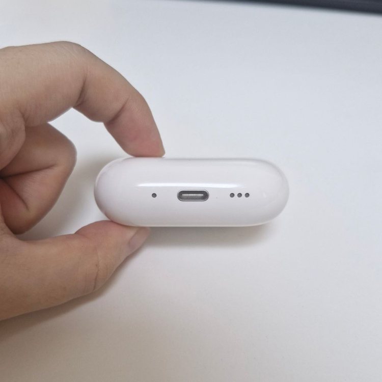 에어팟 프로3 본체 이미지