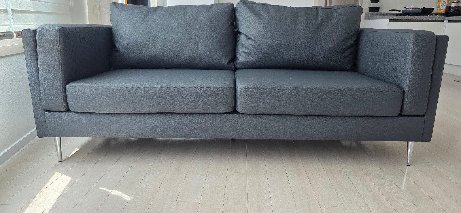 동서가구 3인용 소파 새제품 이미지