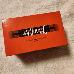 아이유 더위닝 콘서트 망원경 이미지