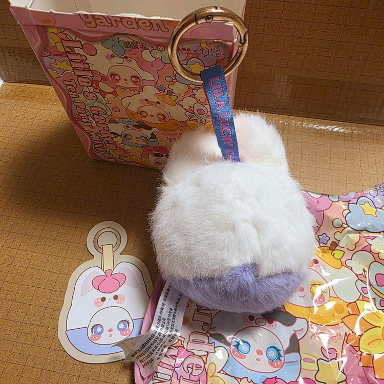 베이비쓰리 릴라의 정원 키링 하트눈 토끼 인형 새상품. 이미지