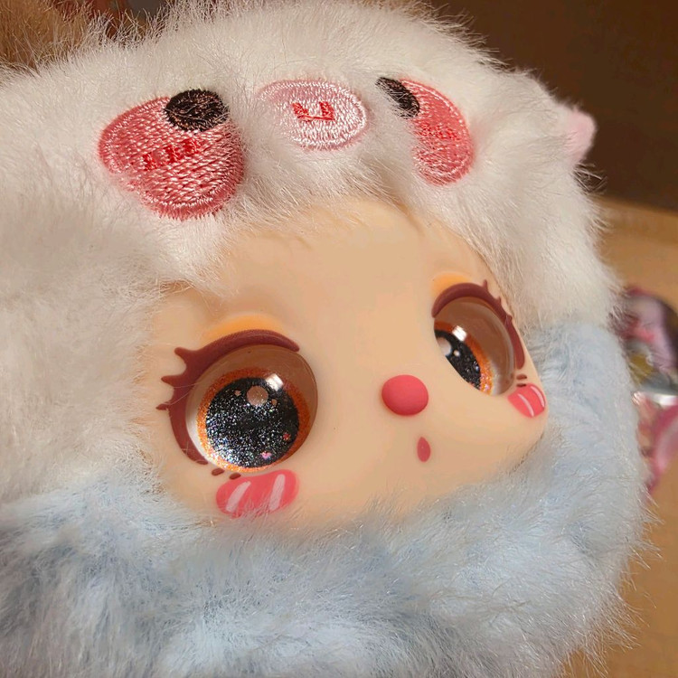 베이비쓰리 릴라의 정원 키링 소 인형 새상품 정품. 이미지