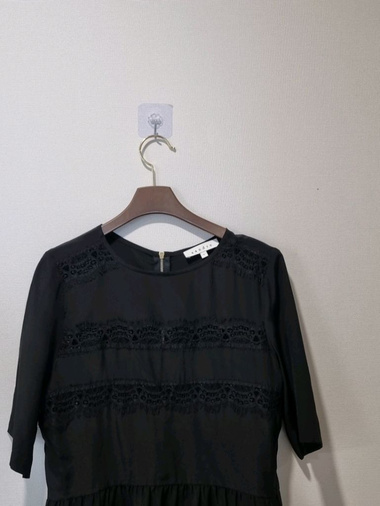 산드로 sandro 블랙 레이스 블라우스 이미지