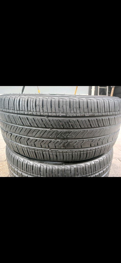 235 45 18 금호타이어 마제스티9 두개 판매합니다 이미지