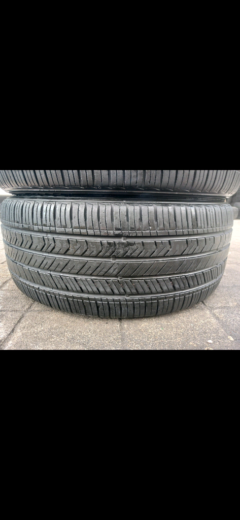 235 45 18 금호타이어 마제스티9 두개 판매합니다 이미지