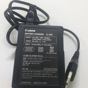 캐논 카메라 배터리 충전기 이미지