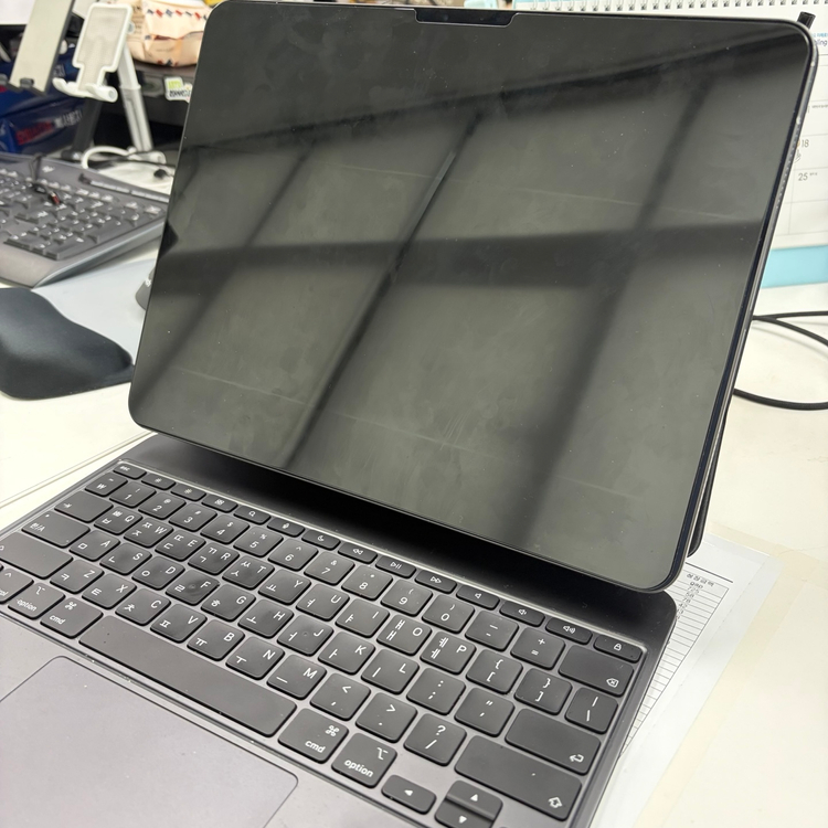 아이패드프로 M4 13인지 wifi 256gb + 애플정품매직키보드 + 정품 애플 펜슬 이미지