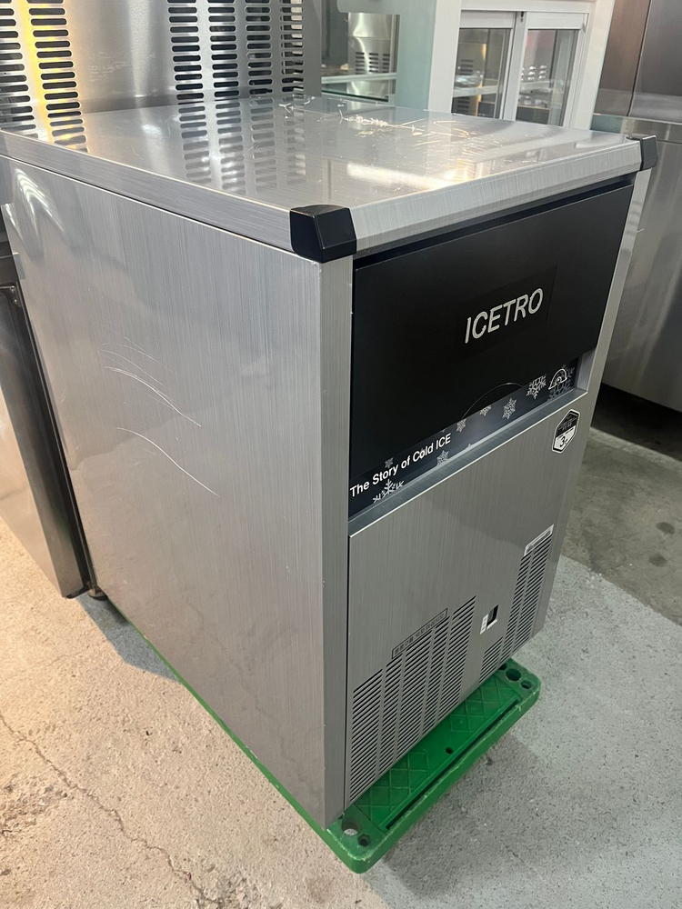 아이스트로 제빙기 50kg 공냉식 카페 업소용 커피 얼음 이미지