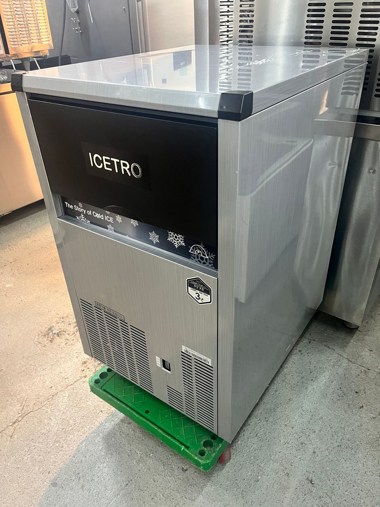 아이스트로 제빙기 50kg 공냉식 카페 업소용 커피 얼음 이미지