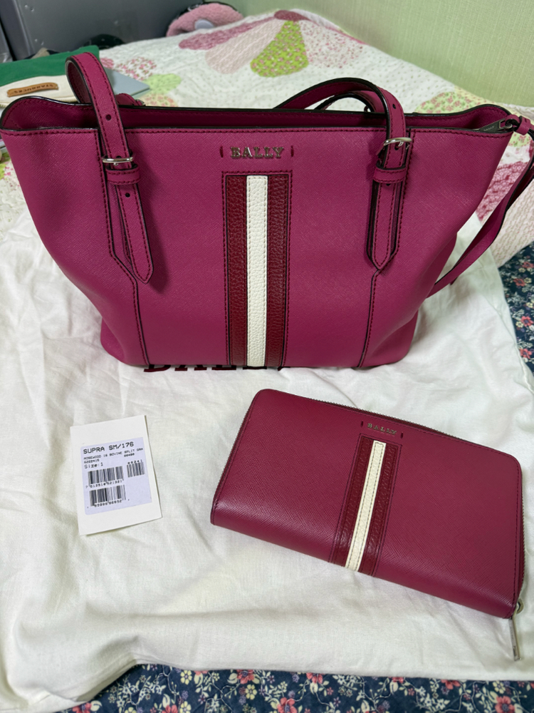 발리 수프라 사피아노레더 토트백. 지갑 저렴하게 세트판매 이미지