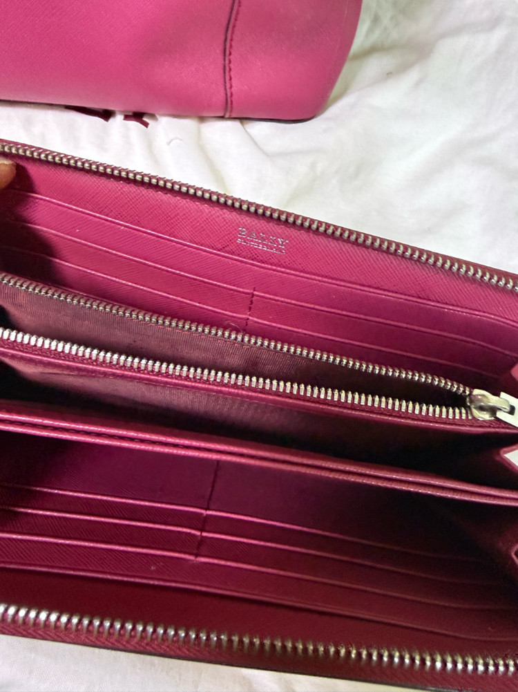 발리 수프라 사피아노레더 토트백. 지갑 저렴하게 세트판매 이미지