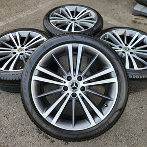벤츠 W257 CLS 400D 19인치 정품 휠 타이어 세트 판매합니다 이미지