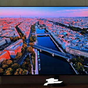 LG OLED 42인치 게이밍 모니터 TV 이미지
