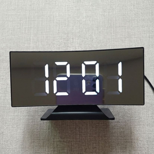 [택배비포함] 미러 LED 탁상 시계 이미지
