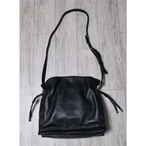 오야니 가죽 버킷백 크로스백 이미지