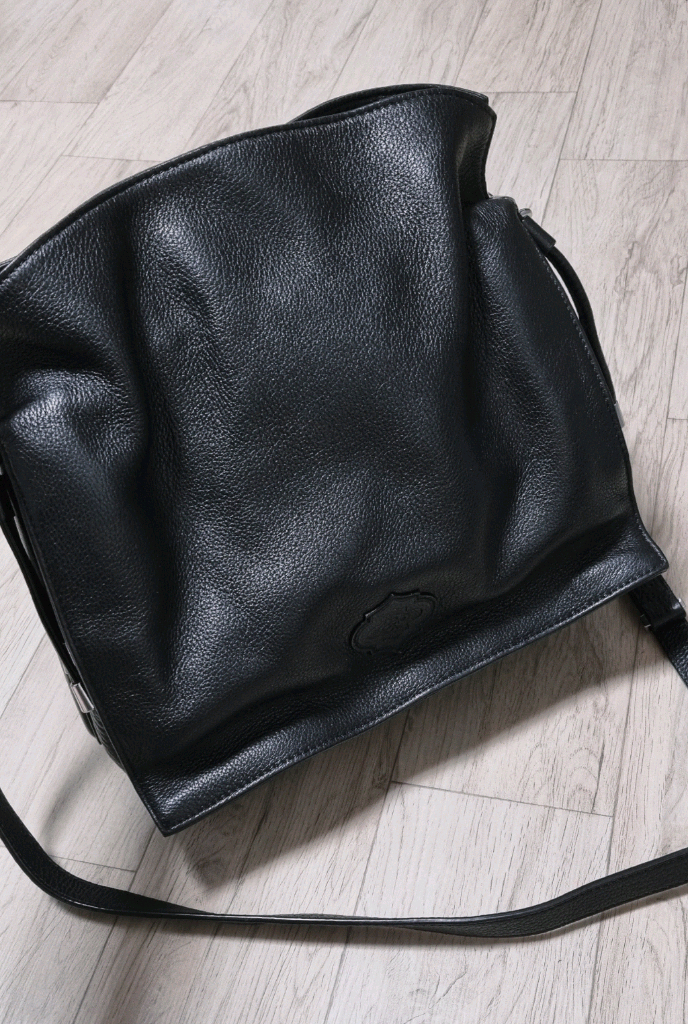 오야니 가죽 버킷백 크로스백 이미지