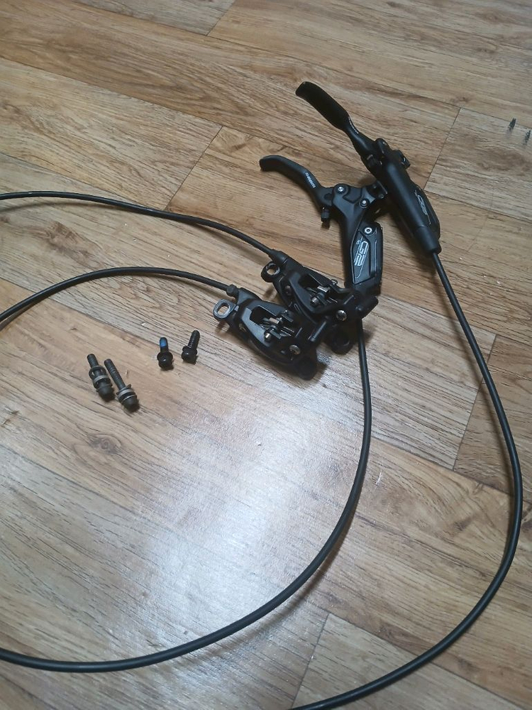 G2 스램 4피스톤 유압식 브레이크 이미지