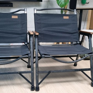 캠핑용 접이식 의자 2개 세트 이미지
