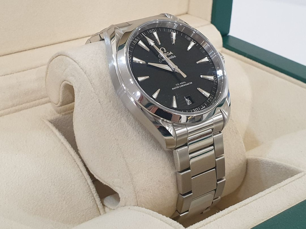 오메가 씨마스터 아쿠아테라 검판 220.10.41.21.01.001 이미지