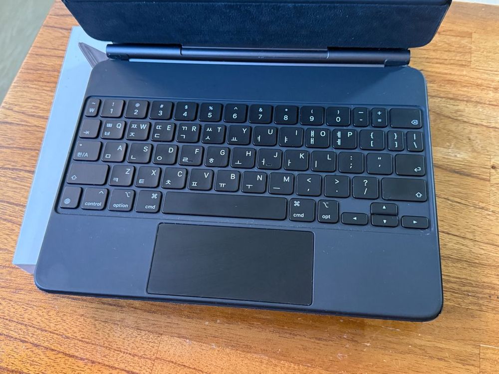 애플 정품 매직키보드 11인치 블랙 A2261 (프로 11인치 1/2/3/4세대 및 에어4/5/6 호환) 이미지