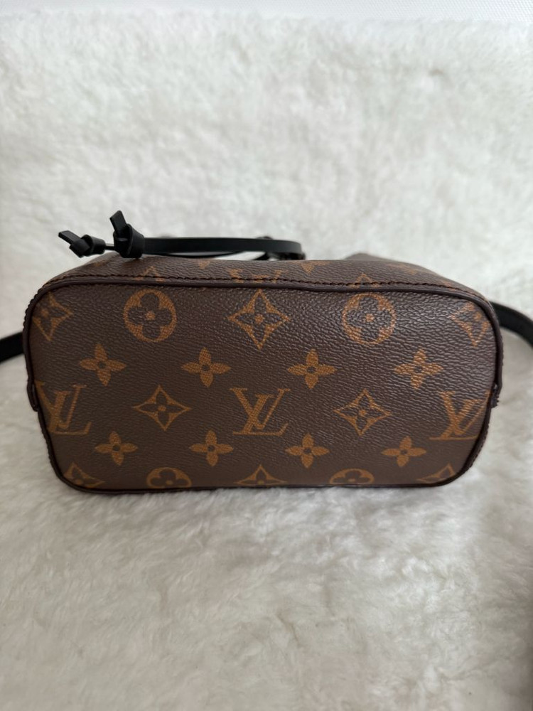 LV 모노그램 버킷백 이미지