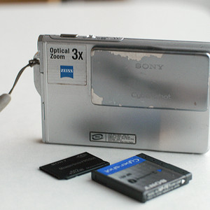 소니 사이버샷 DSC-T7 레트로디카 팝니다(수중촬영방수팩포함) 이미지