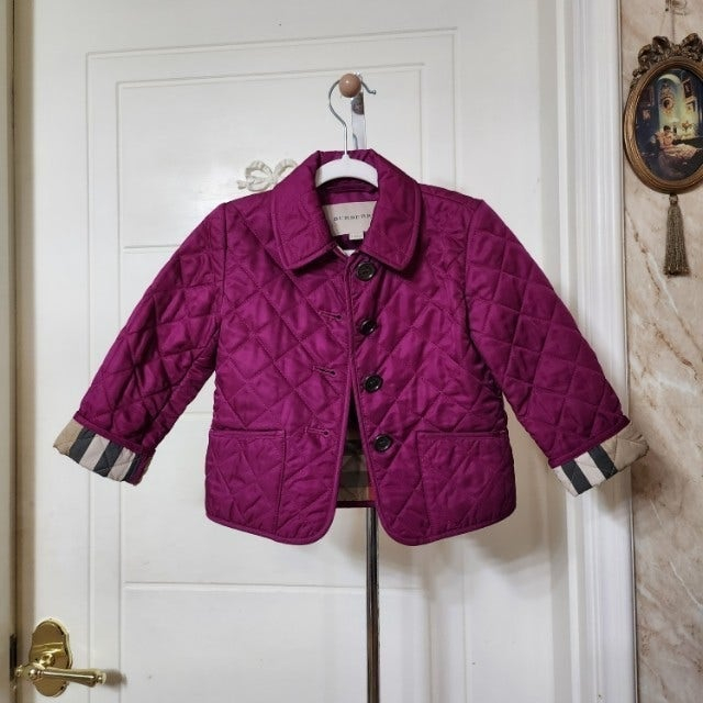 새상품급. 90호 (24m) 버버리 키즈 퀼팅 누빔 자켓 / 칠드런 여아 몽클레어 구찌 펜디 디올 셀린느 이미지