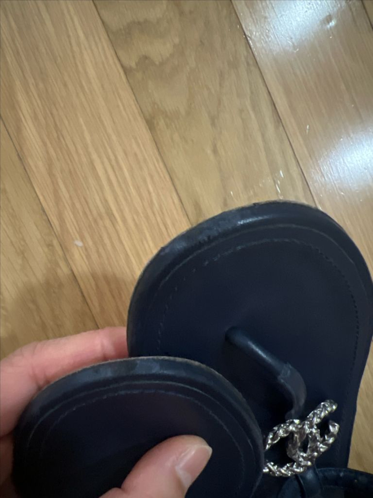 샤넬 cc로고 샌들 37.5 네이비 이미지